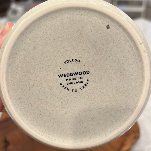 Wedgwood Toledo Sugar Bowl & Lid (Made In England), 1 (early 1970's Vintage) - Picture 4 of 7